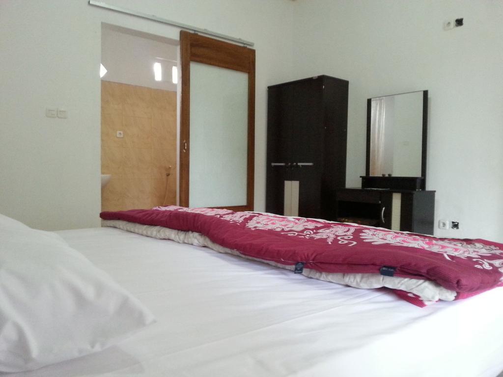 Krisna Homestay Kuta  Habitación foto